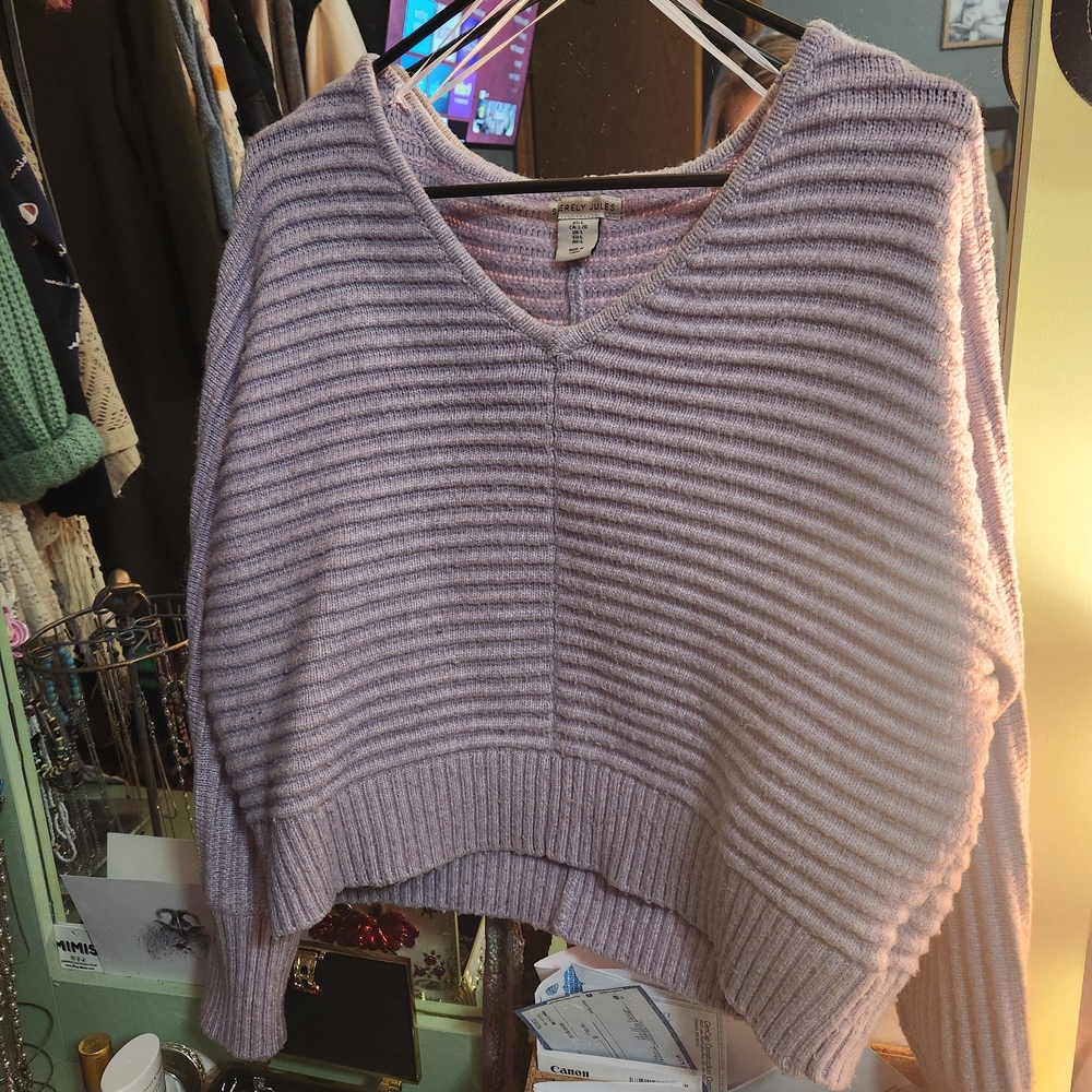 🎀Sincerely Jules Lavender V-Neck Sweater🎀